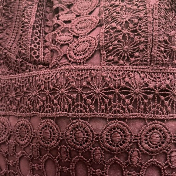 ABERCROMBIE & FITCH WINE BURGUNDY LACE CROCHET V-NECK SKATER DRESS SIZE 6 - NWT - Picture 4 of 9
